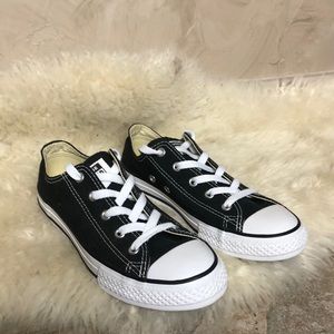 Black All Star Low Top Converse